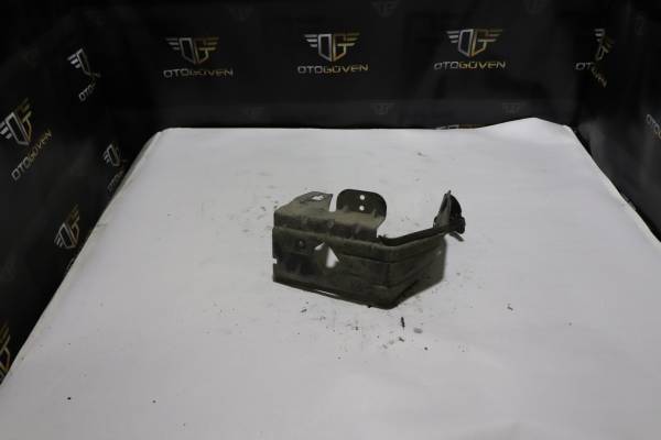 FORD TRANSİT 120 - 120 V ÇIKMA PARÇA TRANSİT V347 ABS BEYNİ ÜST SAC